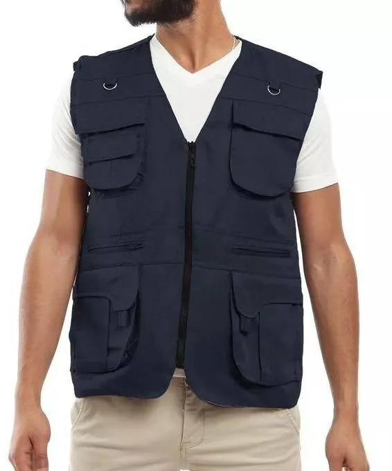 Lacivert Çok Cepli Safari Gabardin İş Yeleği — Model Üzerinde, İlketeks Denizli üretimi